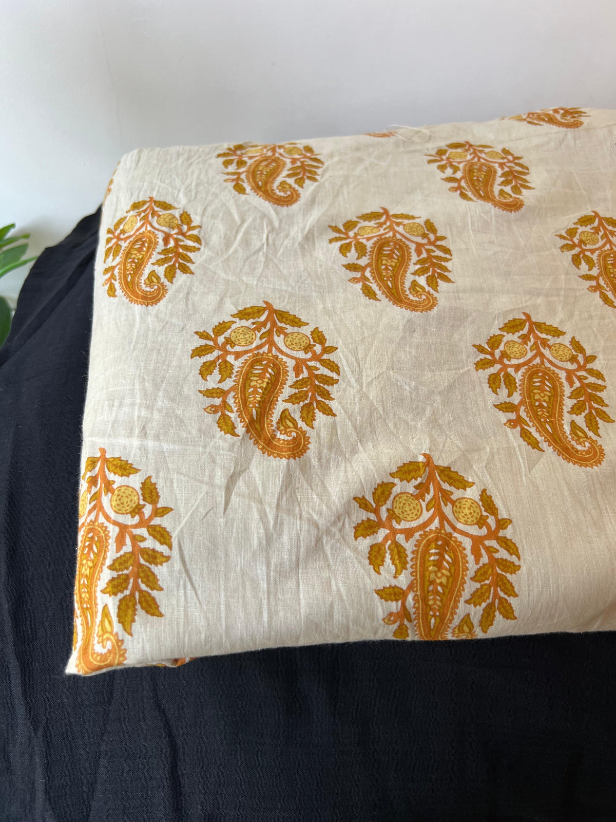 CR YELLOW CAMRIC COTTON 60.60