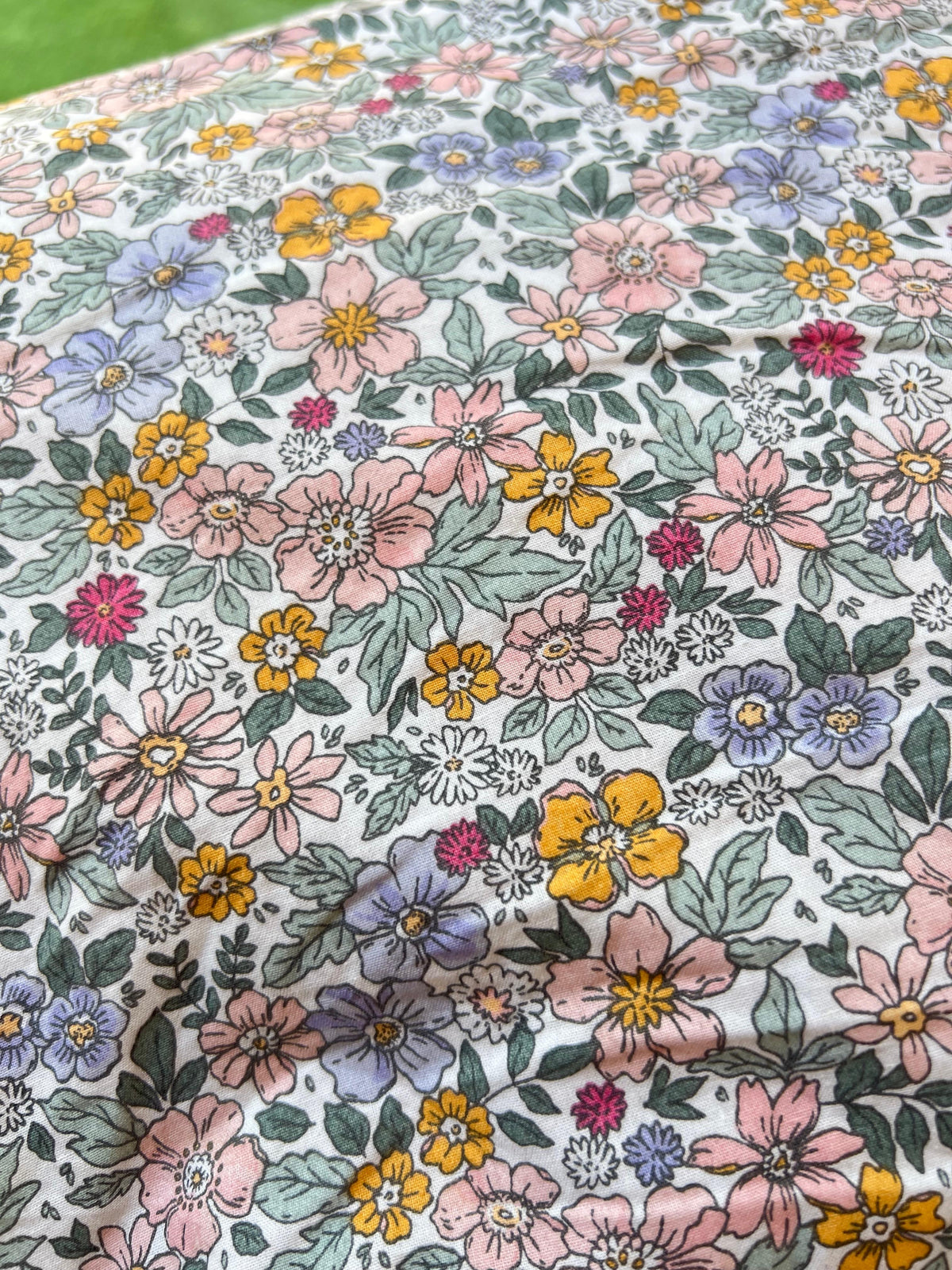 271 THICK EXPORT QUALITY COTTON FLORAL
